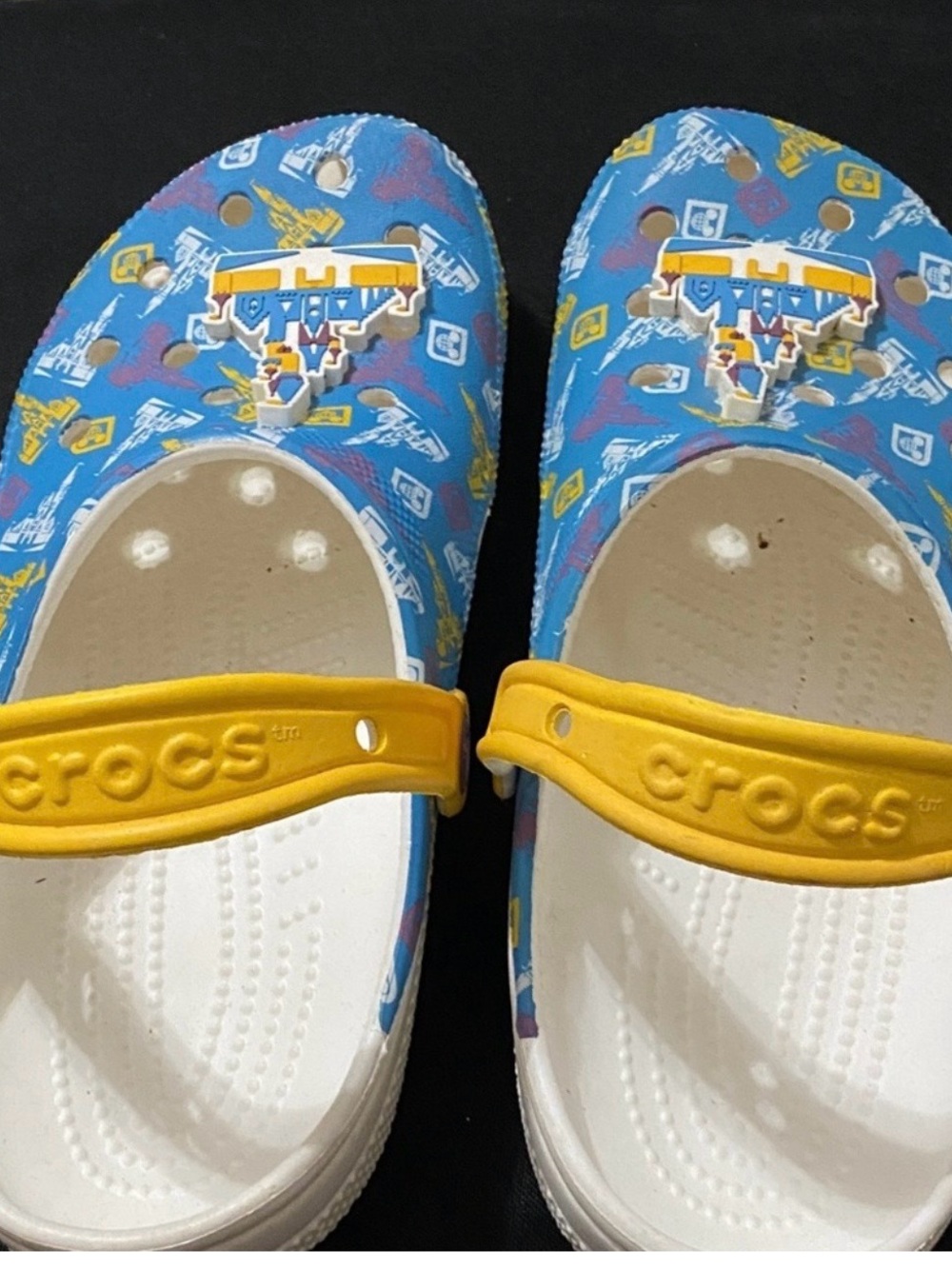 CROCS DISNEY WO SIZE 8 Blue Yellow Castle Clogs CASTLE JIBBET EUC CLEAN - Picture 2 of 2